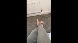 [footjob-porn.com] Onlyfans - Lou In Heels_349_louinheels-20-06-2021-2141252029-I need a new colour on my nails What to go with this time  Leak-2