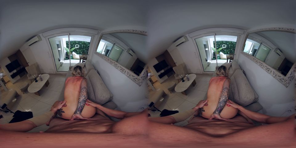 French MILF VR Sexperience UltraHD 8K Anal Squirt