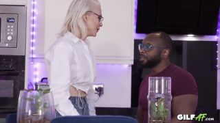 Blonde Jacy - Grannys Got The Answers-1