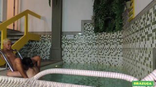 Brazuca Fodendo a minha colega de quarto - Kira Alves-8