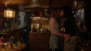 Desiree Akhavan, Niamh Algar - The Bisexual s01e04 (2018) HD 1080p - (Celebrity porn)-2