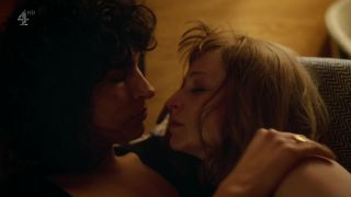 Desiree Akhavan, Niamh Algar - The Bisexual s01e04 (2018) HD 1080p - (Celebrity porn)-8