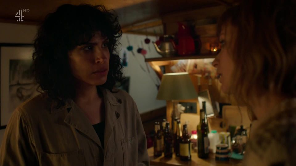 Desiree Akhavan, Niamh Algar - The Bisexual s01e04 (2018) HD 1080p - (Celebrity porn)