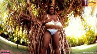 [MagaMagic] Miosotis Claribel Gigantic Titplay at the Pool GoPro Version solo Miosotis Claribel-3