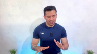Amateur Porn Hombre Cuabano hetero dotado de 25cm permite que masajista de pies le de sexo oral hasta correrse-1