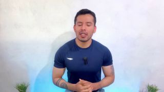 Amateur Porn Hombre Cuabano hetero dotado de 25cm permite que masajista de pies le de sexo oral hasta correrse-3