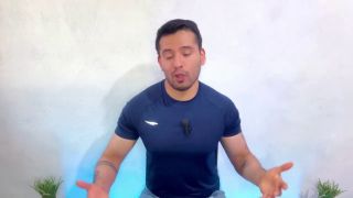 Amateur Porn Hombre Cuabano hetero dotado de 25cm permite que masajista de pies le de sexo oral hasta correrse-8