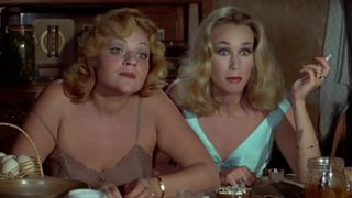 Brigitte Fossey, Claudine Beccarie, Dominique Lavanant, Rita Maiden, Valerie Mairesse, Sylvie Matton, Ellen Earl, Maite Nahyr, Dominique Constanza - Calmos (1976) HD 720p!!!-6