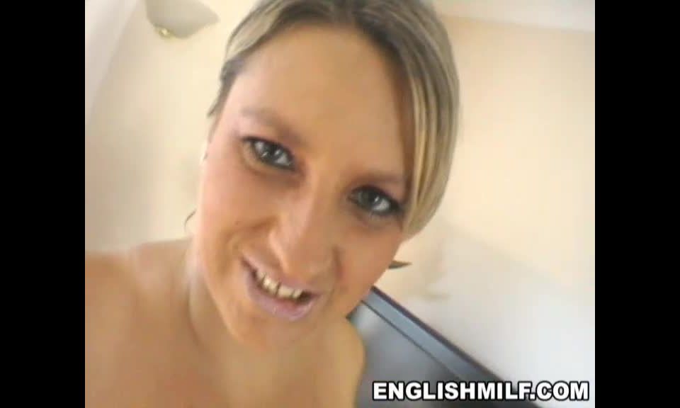 EnglishMilf redstripebooty (mp4)