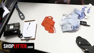 7189 Thorough Mall Cop Performs a Deep Cavity Check on a Fidg...-5