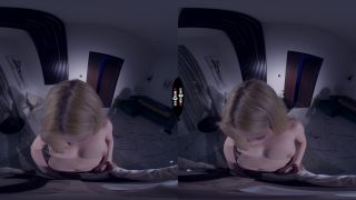 Nikoletta Queen - Sold! - The Client Is Always Right-1