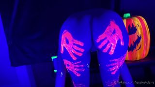 MEGA-FANS - jessiestclaire-25-10-2020-1133856480--0