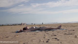 Blowjob Viktoriia Eden Gets Naked By The Beach Viktoriia Eden-3