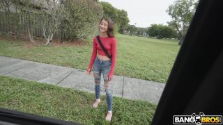 Model Desperate For Cash Veronica Church 16-02-2023 - Petite-1