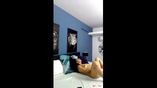 I masturbate and make videos in lingerie for my husband-9
