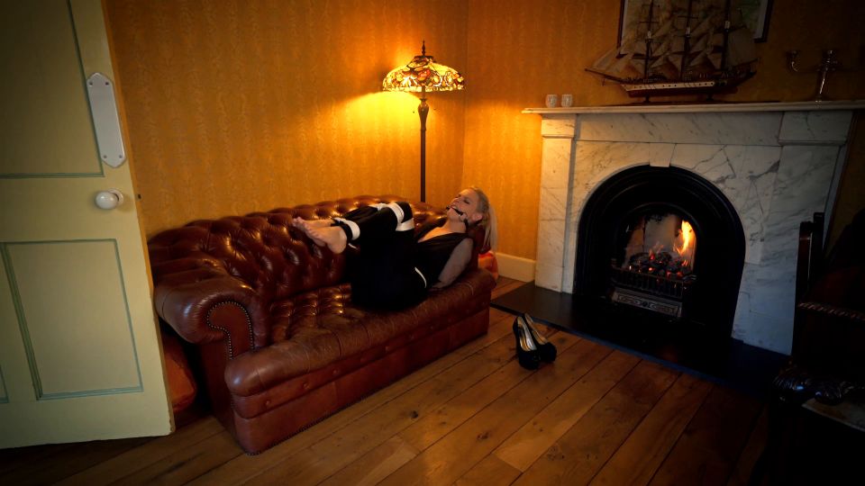 Chloe Toy - Online Dominatrix to Sex Slave Download New P...