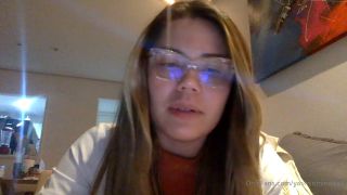 Yasmin Mineira 0grl74oxexv98rso4mk4y source-0