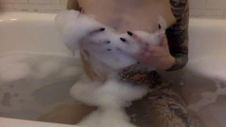 Hot Webcam Video - Natasha Grey Bath Time Fucking My Ass For Daddy webcam -1