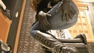 adult clip 45 sexy fetish Mistress Kira – Leather Gloves And Jeans Denim Fetish, masturbation instructions on pov-4