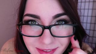 adult video clip 42 feet fetish sex Ruby Rousson – Mesmirising Staring Contest, sisters on fetish porn-2