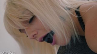 [XBoots.me] Blonde in boots fucking New 0599e53e9fbb9-1