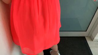 SteffiBlond - FirmenbГјro markiert - Alles einmal angepisst - und die Blumen GieГџen... - FullHD 1080P-3