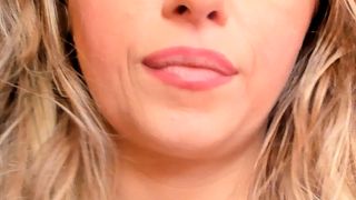 [K2S.CLUB] Petite Mercy - Glossy Lip Licks - FullHD 1080P-1