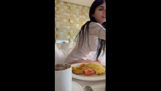 Mia Khalifa's Latest Solo Scene [SD 404P]: OnlyFans Lebanese-1