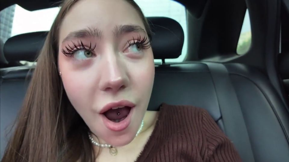 FloraBliss - I got aroused in the taxi and couldn't stop