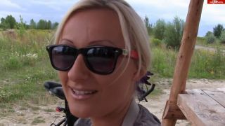 Magdalena Pure - Vorsicht - leicht zu haben 720P - Amateur-1