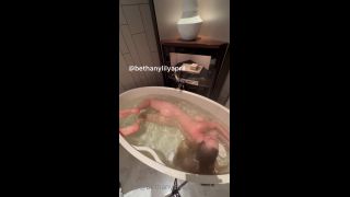 Beth Lily (27)-1