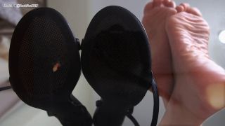 Jamie Feet - Unaware Jamie 2 (Feet porn)-5