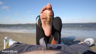 Hayleex () Footjob on the beach goddesseve footjob-2