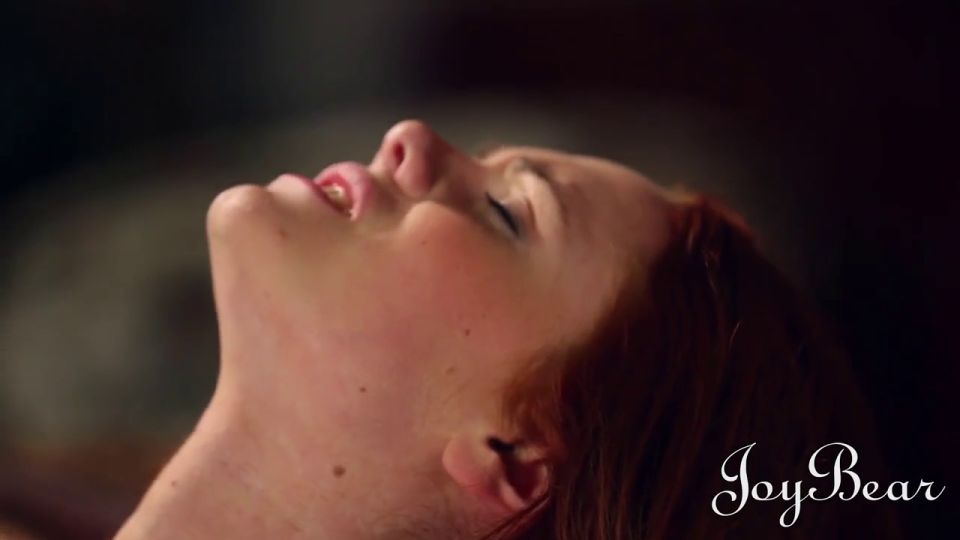 6214 Ella Hughes & Carly Rae - Workaholic