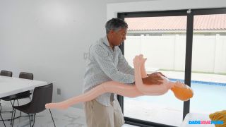 Cubbi Thompson Dads On Set Part Sex Moves Competition 720p-2