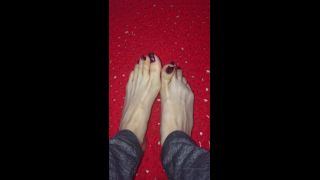 ScarletBunny () Scarletbunnyy - spreading feet foot scarletbunny 13-08-2020-3