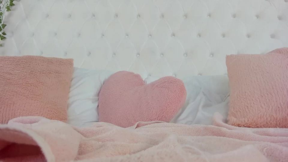 Shemale Webcams Video for June 28, 2021 – 06 - Webcams