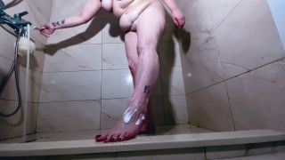 CurvyAmi - shaved my legs together | footfetish | nailpolish fetish | feetfetish-6