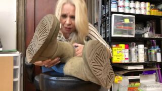 Jamiedaniels - here is a fun set dee and i shot the other day with her stinky ugg boots hope you guys h 05-12-2020-1