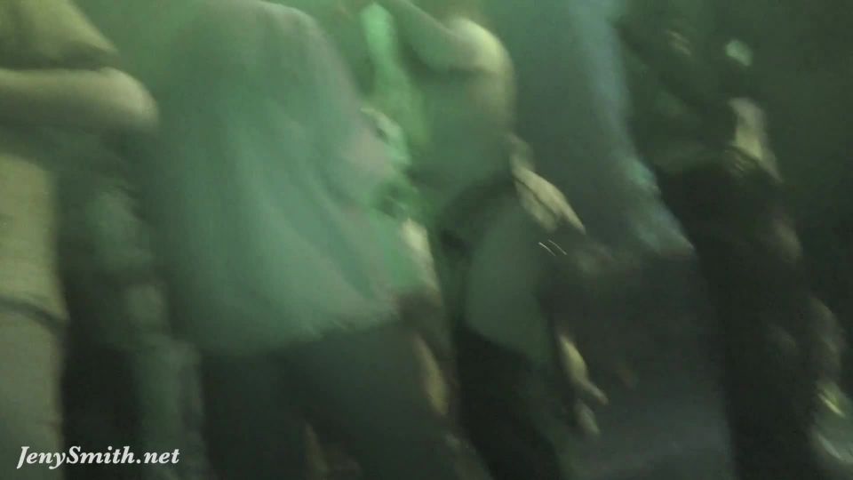 Jeny Smith – Mary Goes to a Club amateur 