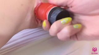 Cunnilingus Sexy Babe Fucks and Licks her Girlfriend-7