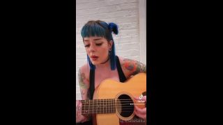LAIKA - imnotlaika () Imnotlaika - a little music to end the night im off to bed 28-04-2021-0