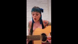 LAIKA - imnotlaika () Imnotlaika - a little music to end the night im off to bed 28-04-2021-1