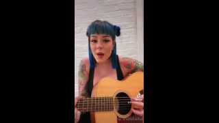 LAIKA - imnotlaika () Imnotlaika - a little music to end the night im off to bed 28-04-2021-8
