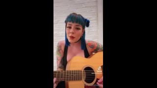 LAIKA - imnotlaika () Imnotlaika - a little music to end the night im off to bed 28-04-2021-9