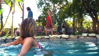 Sohvi Rodriguez, Leila George - Animal Kingdom s04e02-03 (2019) HD 1080p!!!-9