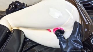 Latexlovinglady - My poor rear took some pretty big toys ...-8