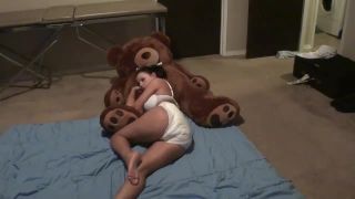 Diaperedonline2Nikki Nikki Masturbates in Wet Diaper-9