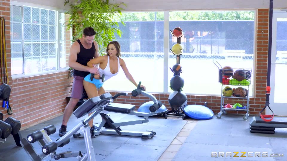 [GetFreeDays.com] Abigail Mac Amp Nicole Aniston Gym And Juice hardcore punishment porn