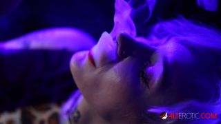 Hd Porn Kitty Quinn smokes her night away in Smoked Out Blondie-3
